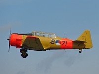 North American (Noorduyn) T-6 / AT-16 Harvard IIb, Koninklijke Luchtmacht Historische Vlucht, PH-MLM, c/n 14A-1444, Karsten Palt, 2008